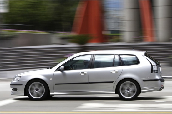 Tikai 2005.gadā parādījās universāls SportCombi