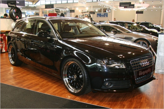 Cargraphic Audi A4 Avant RSC. Pārbūves piedāvājumā iekļauta jaudas palielināšana līdz 205 ZS, sporta izplūdes sistēma, piekares pazemināšana un 19 vai 20 collu riteņu diski.