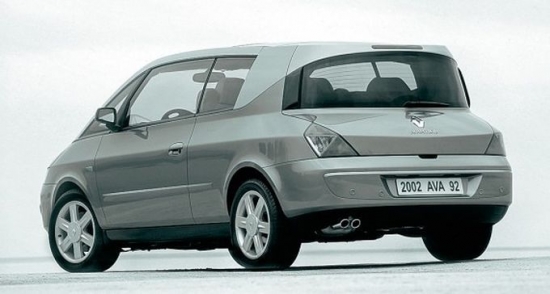 6.vieta – Renault Avantime (2001.-2003.gads).Pavisam tika pārdoti 8557 Renault Avantime eksemplāru.