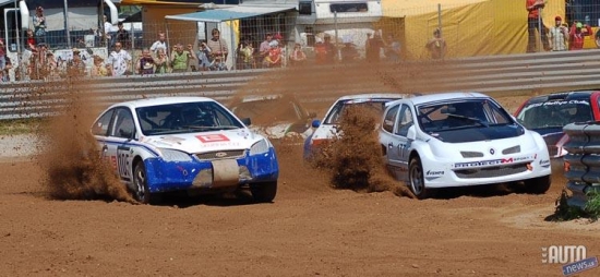 Ladislavs Brožeks (Ford Focus)un Aleksandrs Kvašins (Renault Clio)