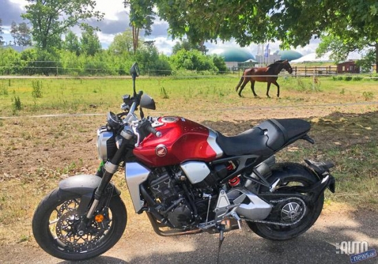 Honda CB1000RA 