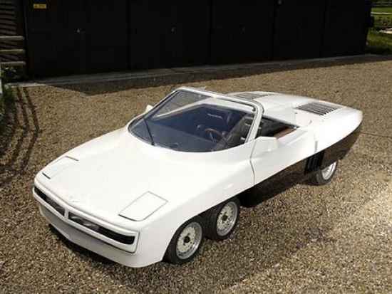 5.Panther 6 (1977) – trīsasu superauto 600 zirgspēku motoram vajadzēja attīstīt 320 km/h, tomēr līdz praktiskiem pierādījumiem angļi tā arī netika. Pavisam tapa tikai divi Panther 6 eksemplāri.  
