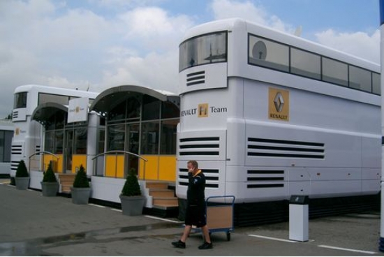 Renault motorhome kādreiz piederēja Toyota, savukārt...