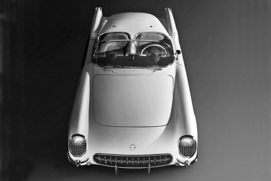 Pirmā ražošanas gada Corvette ir ļoti pieprasītas kolekcionāru vidū – 2006.gadā 1953.gada Corvette ar kārtas numuru „3” izsolē tika pārdota par 1,08 miljoniem dolāru. 