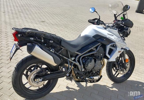 TRIUMPH TIGER 800 XR