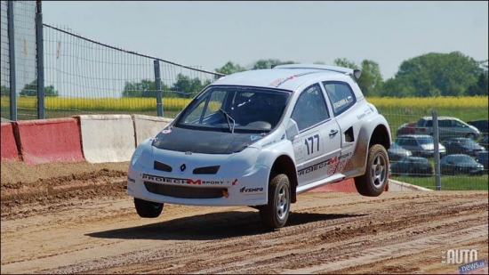 Aleksandrs Kvašins(Renault Clio)lidojumā.