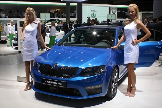 Škoda Octavia RS. 
Octavia RS ir aptuveni tikpat liels kā tehniski līdzīgais VW Golf GTI un GTD. Arī motoru piedāvājums identisks – ir versija ar 220 ZS benzīna un 184 ZS dīzeļa dzinējiem, taču atšķirībā no Golf, kas pieejams vienīgi kā hečbeks, sportiskais čehs nopērkams gan ar sedana, gan ar universāla virsbūvi. Škoda Octavia RS sedans ar 2.0 TSI benzīna motoru maksā 29 390 eiro, kas ir par 200 eiro mazāk nekā piecdurvju Golf GTI hečbeks