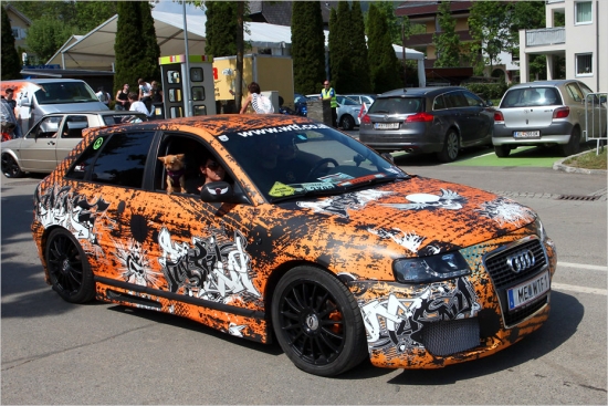 Raibāks par raibu – lai izceltos no pārējiem, šis Audi A3 īpašnieks foliju nav žēlojis