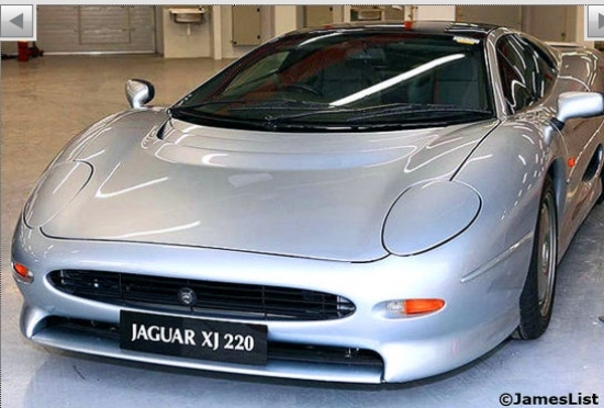 Jaguar XJ220 – britu superauto tika izlaists nelielā skaitā no 1992.-1994.gadam un tolaik bija ātrākais auto pasaulē.