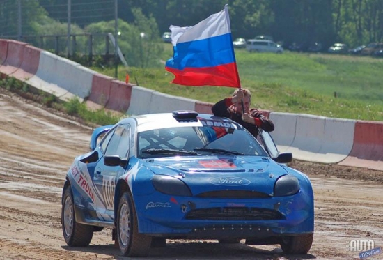 Valentīns Koršunovs no Nizny Lomov Racing Team startē ar Traubergu gatavotu Ford Puma automašīnu. 