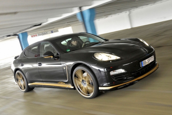 Dubultsitiens. 2013.gadā bankrotu pieteica divas tūninga kompānijas, kas sadarbojās ar Porsche: SpeedArt un 9ff.