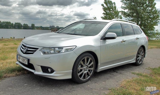 „Honda Accord Tourer” 