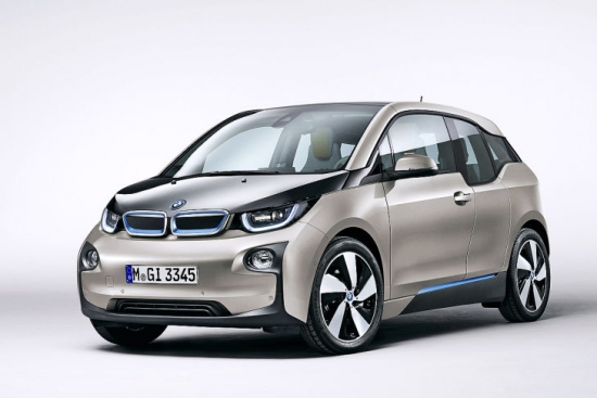 i3 aprīkots ar elektromotoru, kas attīsta 170 ZS jaudu un 250 Nm griezes momentu.