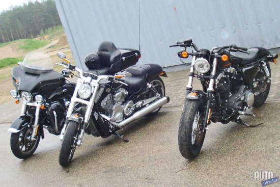 HARLEY DAVIDSON FLHTCU Electra Glide Ultra Classic.
HARLEY DAVIDSON VRSCF V-ROD MUSCLE.
HARLEY DAVIDSON XL 1200X Forty-Eight.