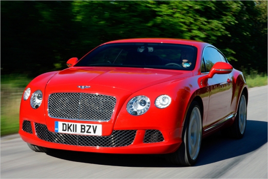 Bentley Continental GT
W12-Biturbo- benzīna motors
5.998 ccm
560 ZS
Sešpakāpju automātiskā kārba
Pilnpiedziņa
Vidējais degvielas patēriņš:16,6 litri/100 km
Paātrinājums 0-100 km/h: 4,8 sekundes
Maksimālais ātrums: 318 km/h
179.928 eiro