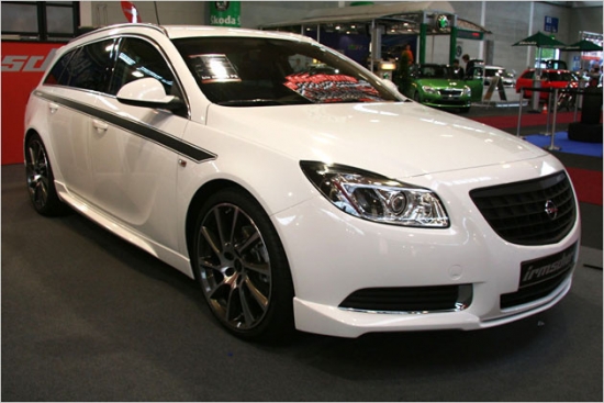 Vēl viens Irmscher darbs: Irmscher Opel Insignia Sports Tourer i2000. Šī auto jauda - 285 ZS.