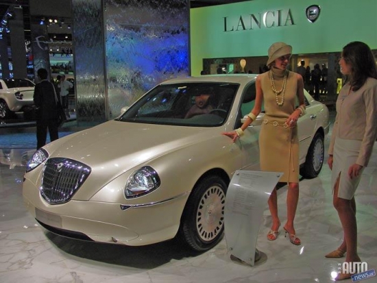 "Lancia Thesis" prezentācija Frankfurtes autosalonā. 11.09.2003. Foto: Kaspars Bergmanis, laikrakts "AutoInfo". 