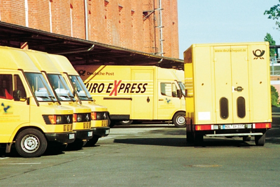 No 1977.gada pasta dienestā stājās arī vieglie transportieri uz Mercedes 207/208; 307/308 bāzes.