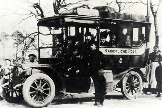 Dienvidvācijas automobiļu fabrika Gagenavā ražoja 10-vietīgus omnibusus. 1907.gada modelis bija aprīkots ar 18-40 ZS četrcilindru motoru. Vēlāk šī kompānija iekļāvās Benz sastāvā.