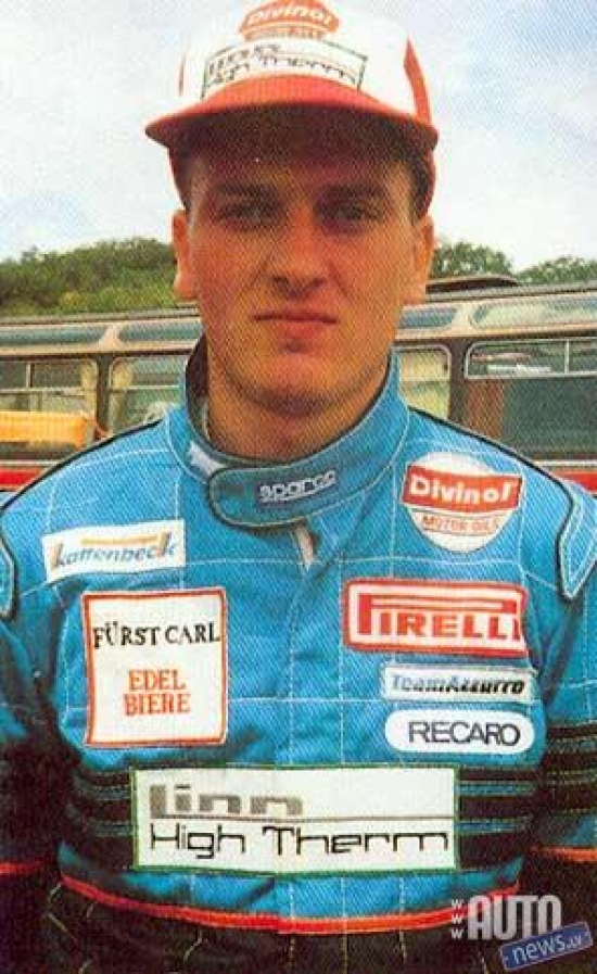 1990. Voland.