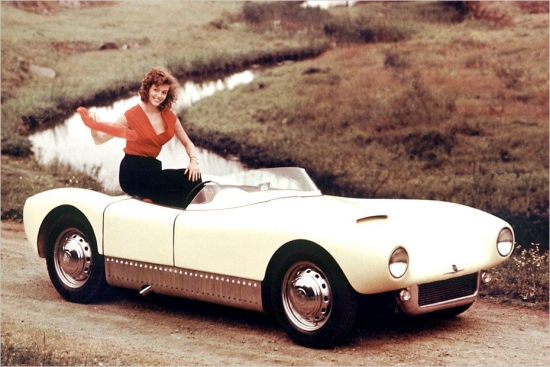 Sportiskais un elegantais Super Sonett (1956.gads) tika izgatavots vien 6 eksemplāros