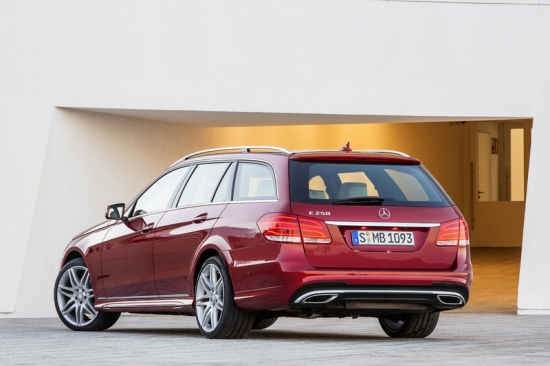 Kopā ar bagātīgo sērijveida aprīkojumu, Mercedes E klase saņems jaunas palīgasistentu sistēmas, kuras vēlāk ieraudzīsim arī S klases modelī.