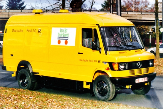 Mercedes 308E. Elektriskais pasta Mercedes tika izgatavots 22 eksemplāros un 80.gadu sākumā mēģināja iedzīvoties Deutsche Post sistēmā. Eksperiments izgāzās, jo analogs Mercedes ar dīzeļmotoru ekspluatācijā izrādījās divreiz lētāks.