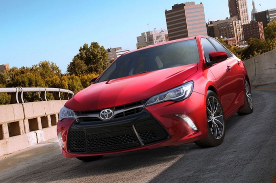 3.vieta -  Toyota Camry – 215 816 eksemplāri.