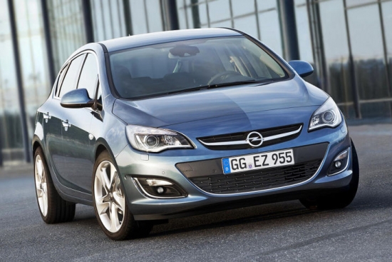 5.vieta (4): Opel Astra - 66.981 reģistrācijas, mīnus 22,6 procenti